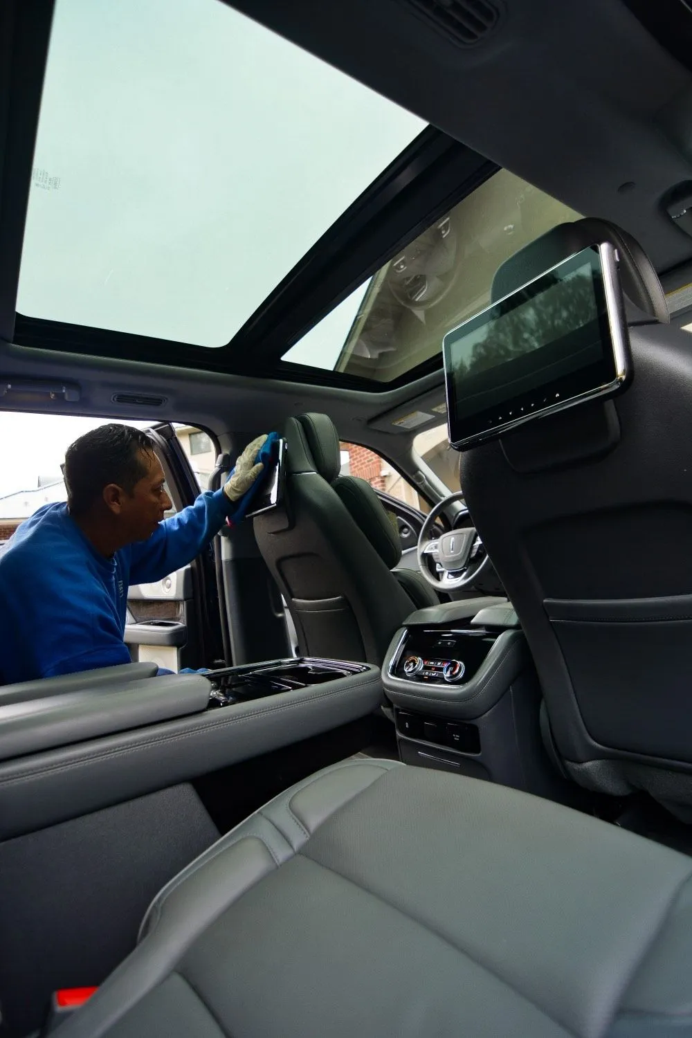 Professional auto detailing service at Newburgh Auto Spa